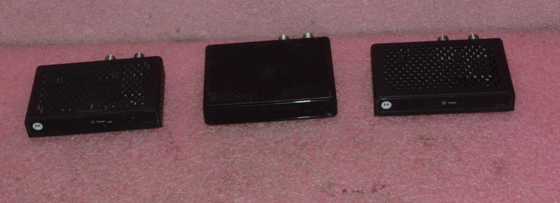 Lot of 5 Motorola And Arris Set Top Boxes_Model DCX3200_HD-DTA100u.