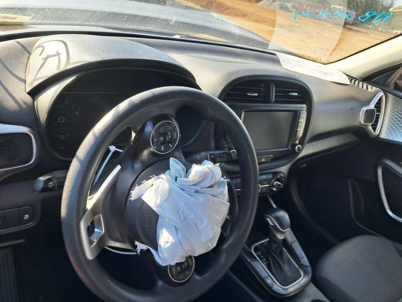 SOUL 2022 Glove Box 4836616