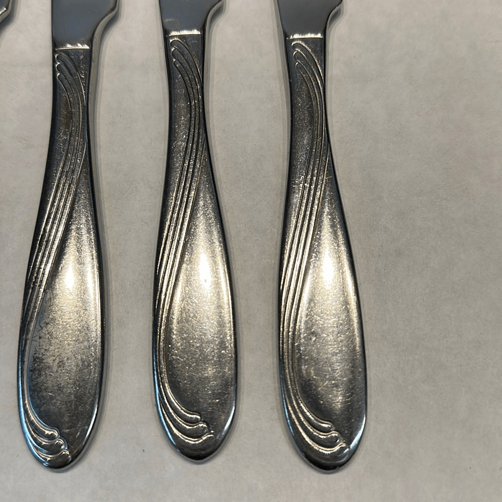 Oneida Stainless Dinner Knife Scroll Pattern Lot Set 8 Knives