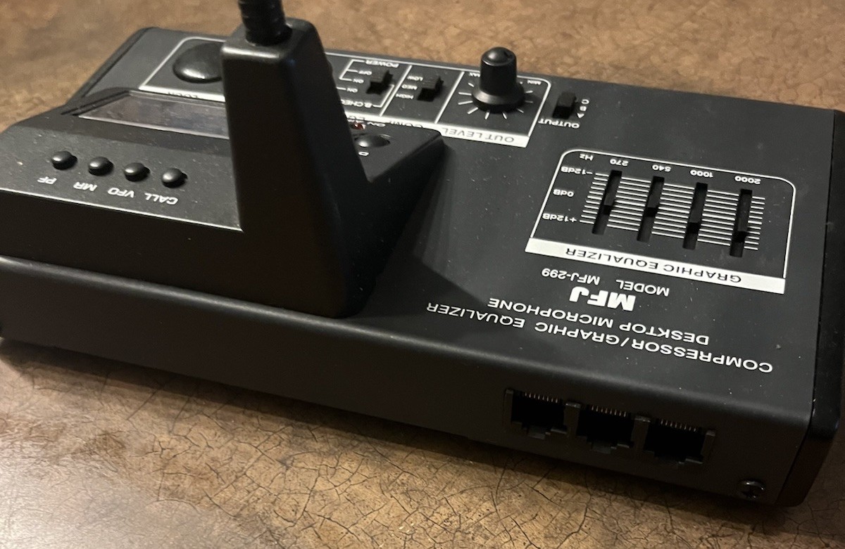 MFJ Model MFJ-299 Compressor/Graphic Equalizer Desktop Microphone AS-IS