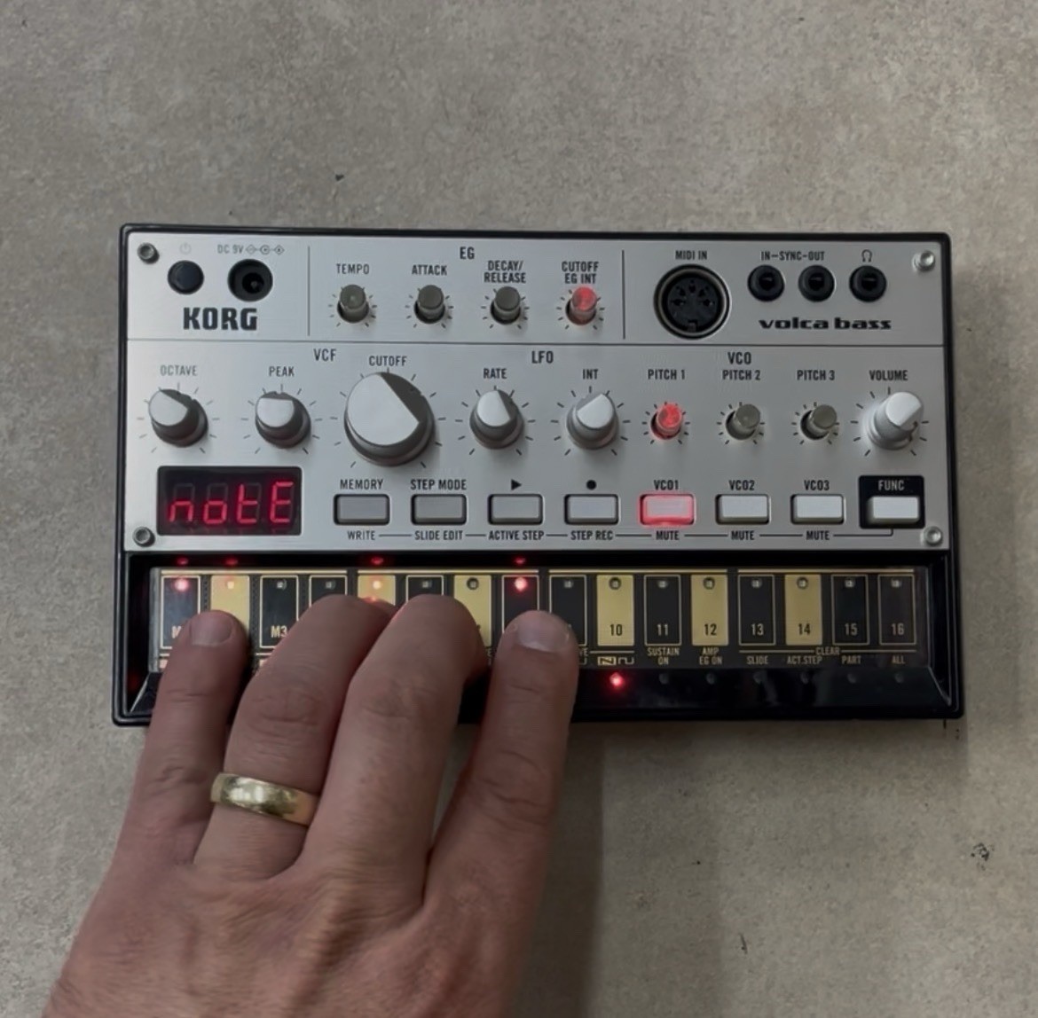 Korg Volca Bass Keyboard Synthesizer