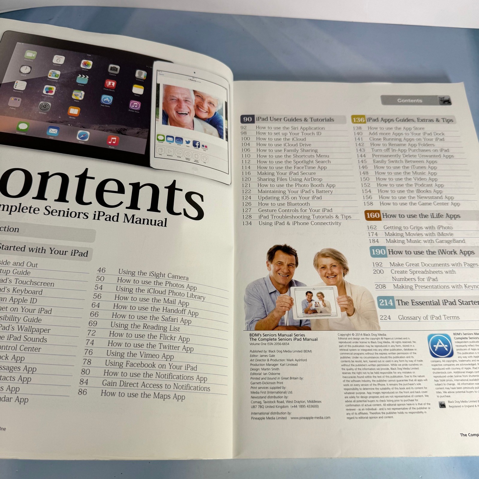 The Complete Seniors iPad Manual BDM Volume 1 iOS 8 Tips Tutorials Guide Book