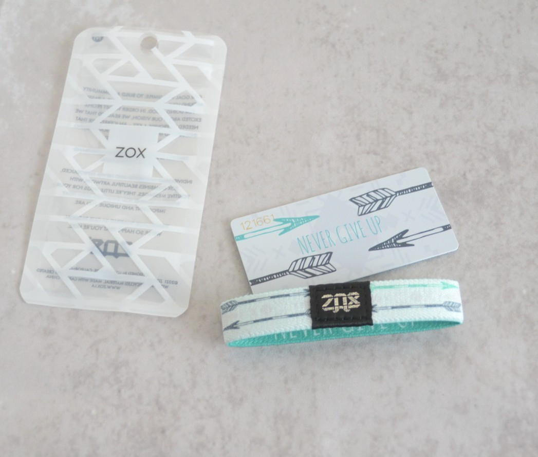 ZOX Interactive Reversible Bracelet "NEVER GIVE UP" (Wristband) & Card