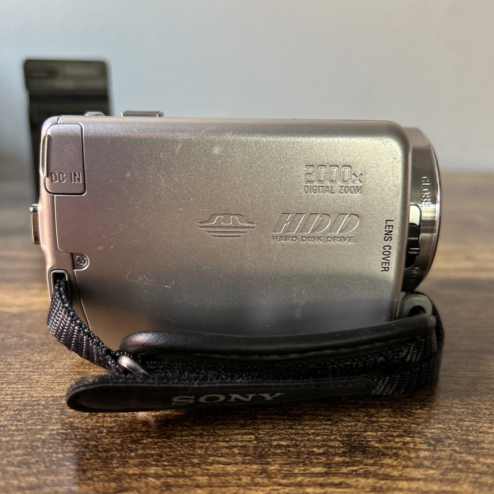Sony Handycam DCR-SR68 Standard Definition Camcorder (Silver) 80GB HDD