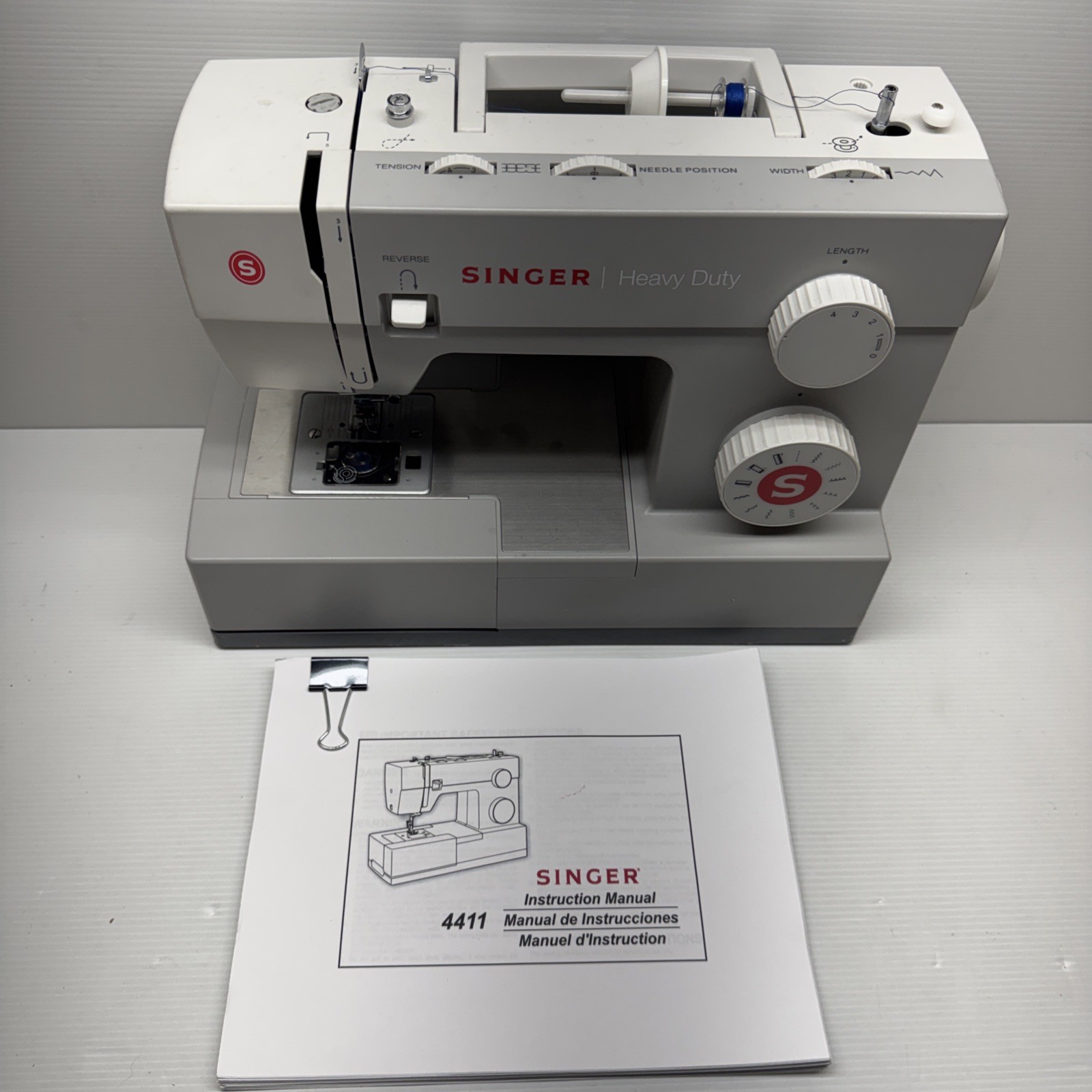 Singer Heavy Duty 4411 Sewing Machine Tested Working Machine