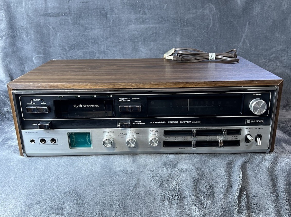 Vintage Sanyo DXL5490 4 Channel Stereo System AM/FM 8 Track Receiver TESTED