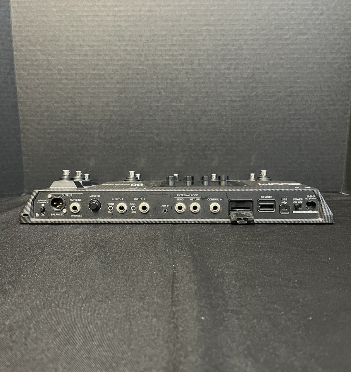 Zoom B6 Bass Multi-Effects Processor For Electric Bass