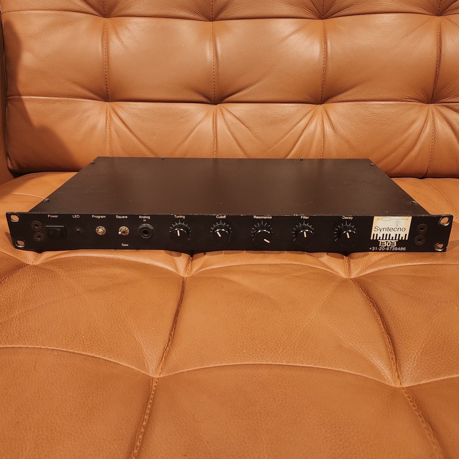 Syntecno T303 TeeBee MkI TB-303 Rack