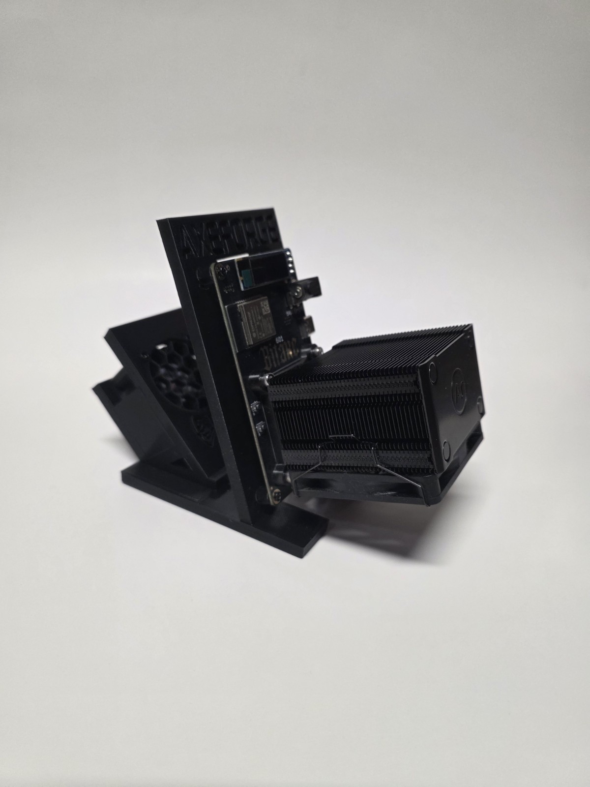 Bitaxe 601/02/Duo Stand Black By AxeForge Technologies - Maximum Air Flow
