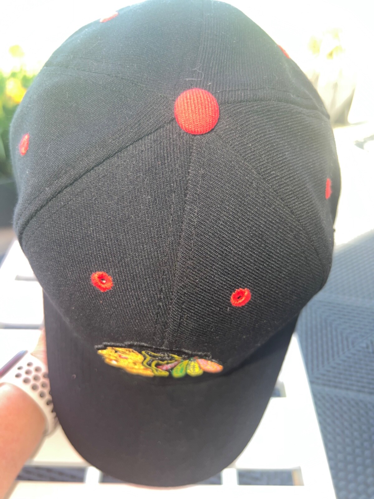 Chicago Blackhawks NHL Hockey Black with red, & Logo Hat Cap Hook Loop EUC