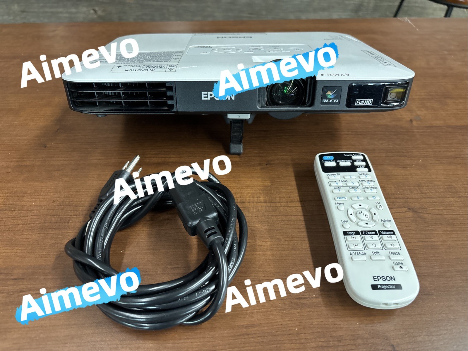 Epson PowerLite 1795F Full HD Projector w/ Remote & HDMI Portable///1