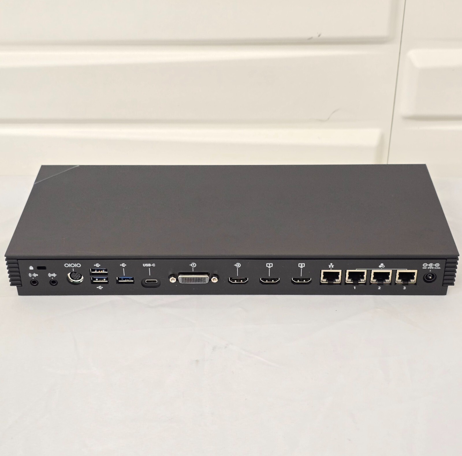 POLY G7500 Codec 4K Base Unit Video Conference Unit Polycom P011 W/ Remote