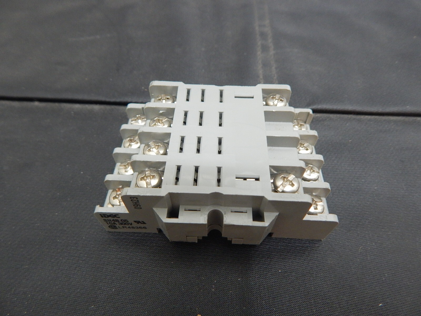 IDEC 25Z30 RELAY SOCKET - USA SELLER FAST SHIPPING