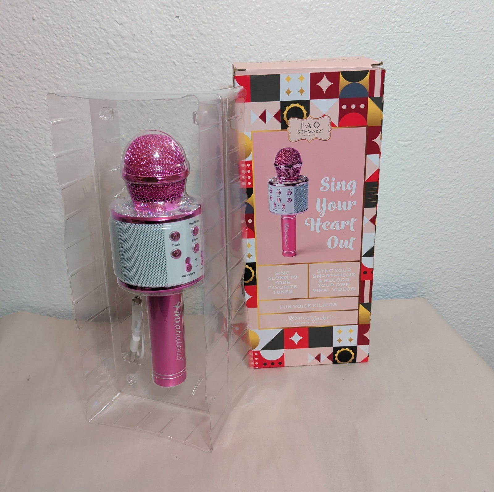 FAO Schwarz Bluetooth Karaoke Microphone Pink Vocal Effects Fun Voice Filter #CY