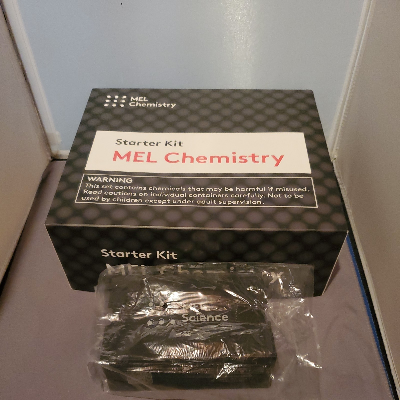 NEW MEL Chemistry Starter Kit and 5 Chemistry Experiment Set Ages 10+