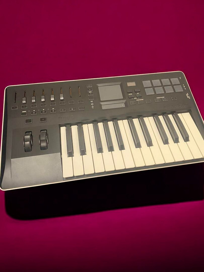 Korg Taktile 25 MIDI Controller Keyboard USB Music Production Used