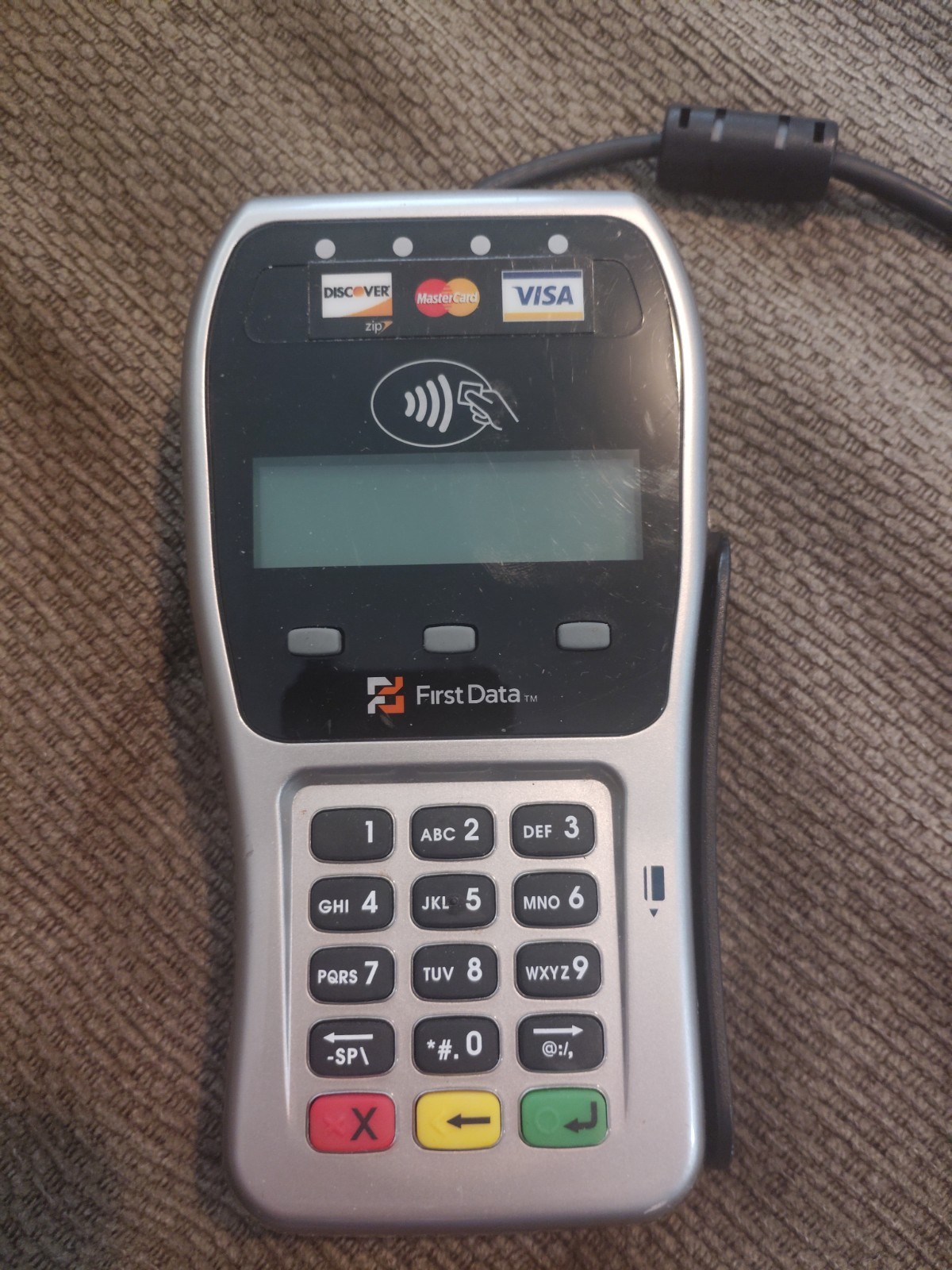 First Data FD-35 Pin Pad Credit Card Reader( Powers On Untested)