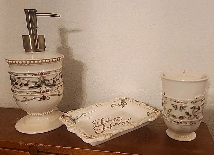 New Amscan Christmas Holiday 3 piece set Bathroom Candle Soap Tray Dispenser