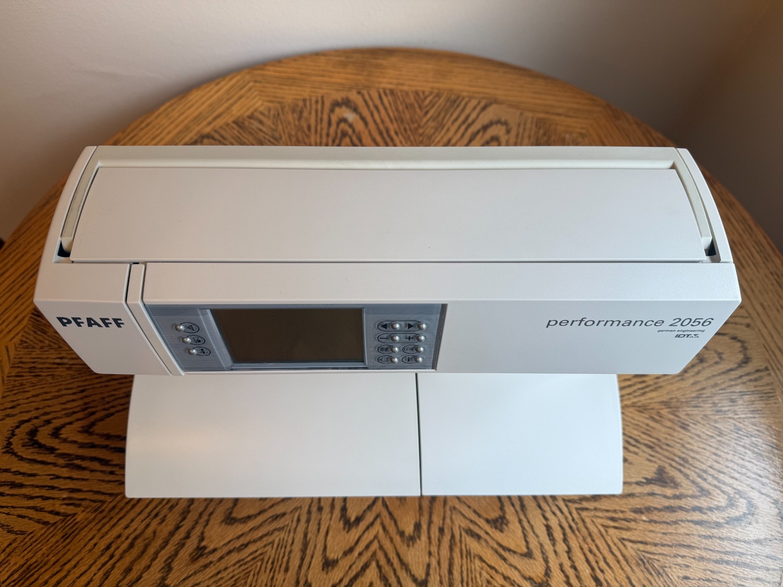 PFAFF Performance 2056 Sewing Machine
