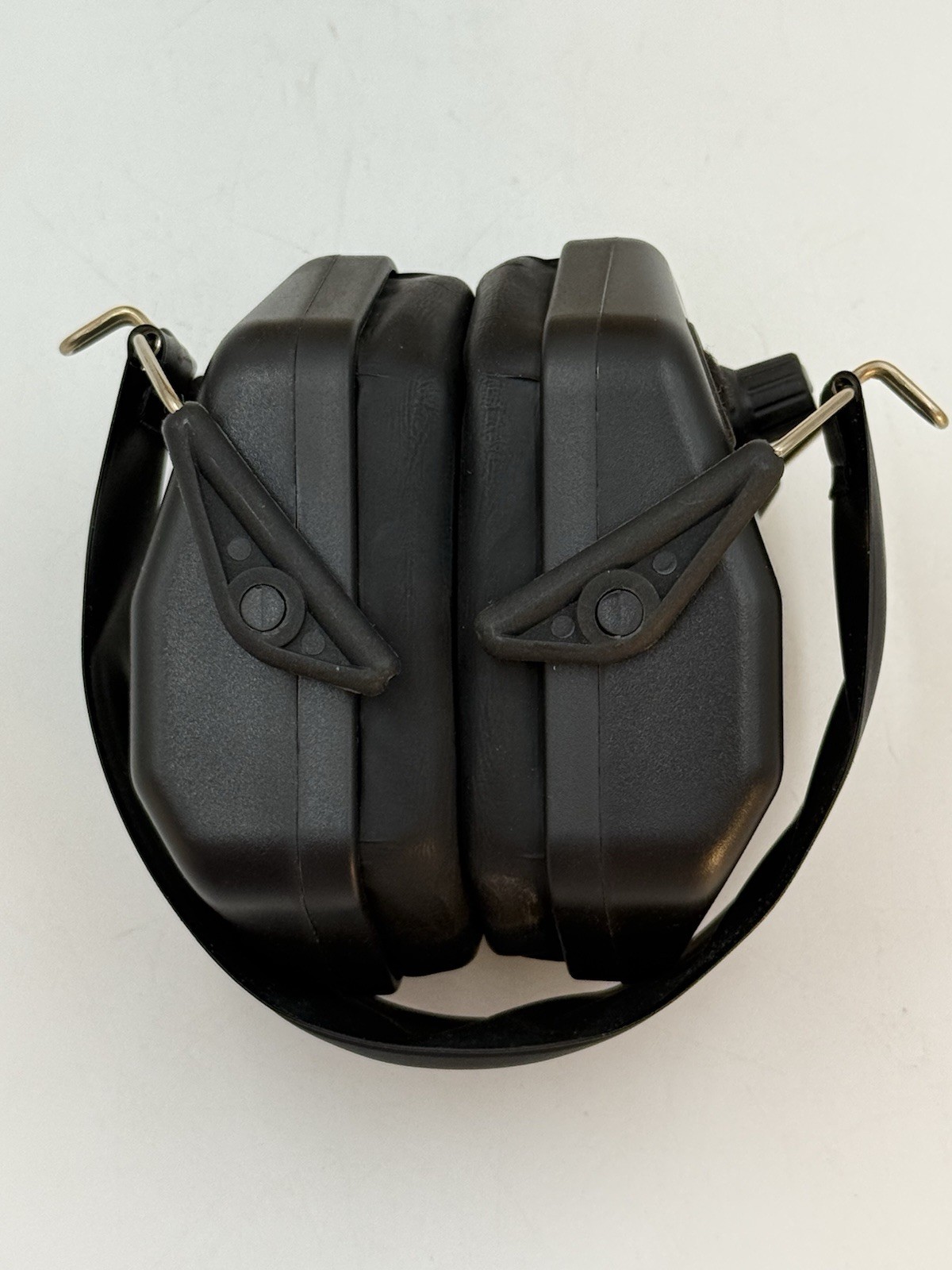Low Pro Electronic Foldaway Hearing Protector , Needs New Ear Foam. SEE PHOTOS