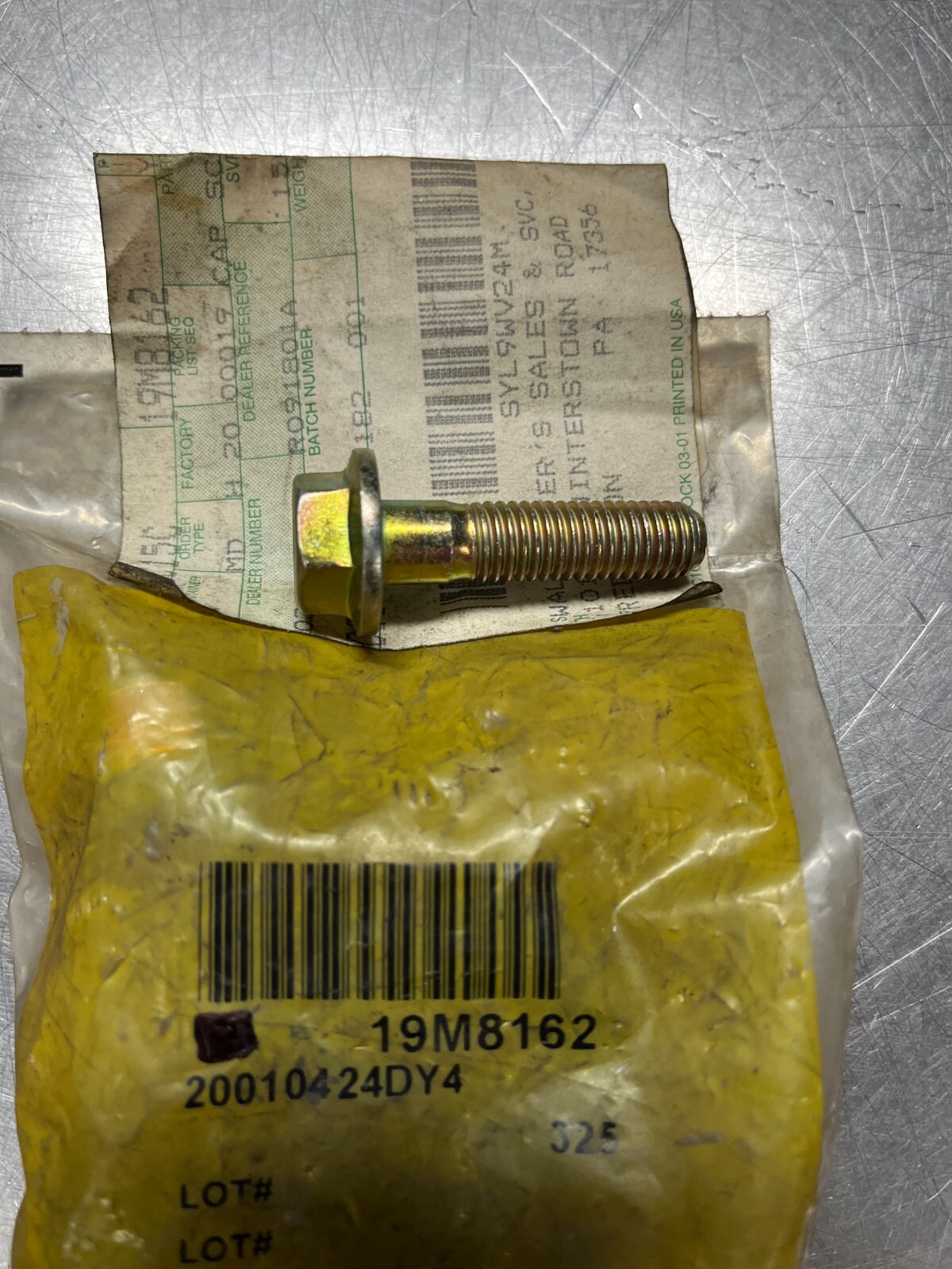 19M8162   GENUINE  OEM  John Deere  BOLT