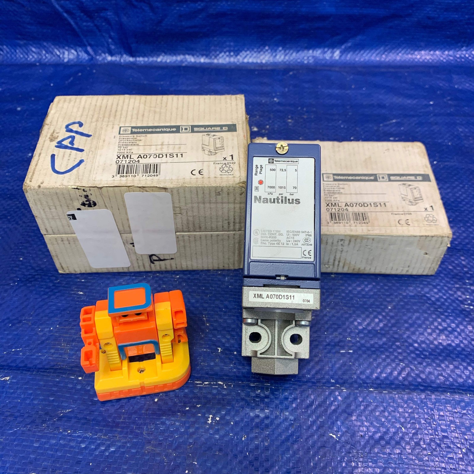 Telemacanique Square D XMLA070D1S11 Nautilus Pressure Switch *Lot of (3)* (New)