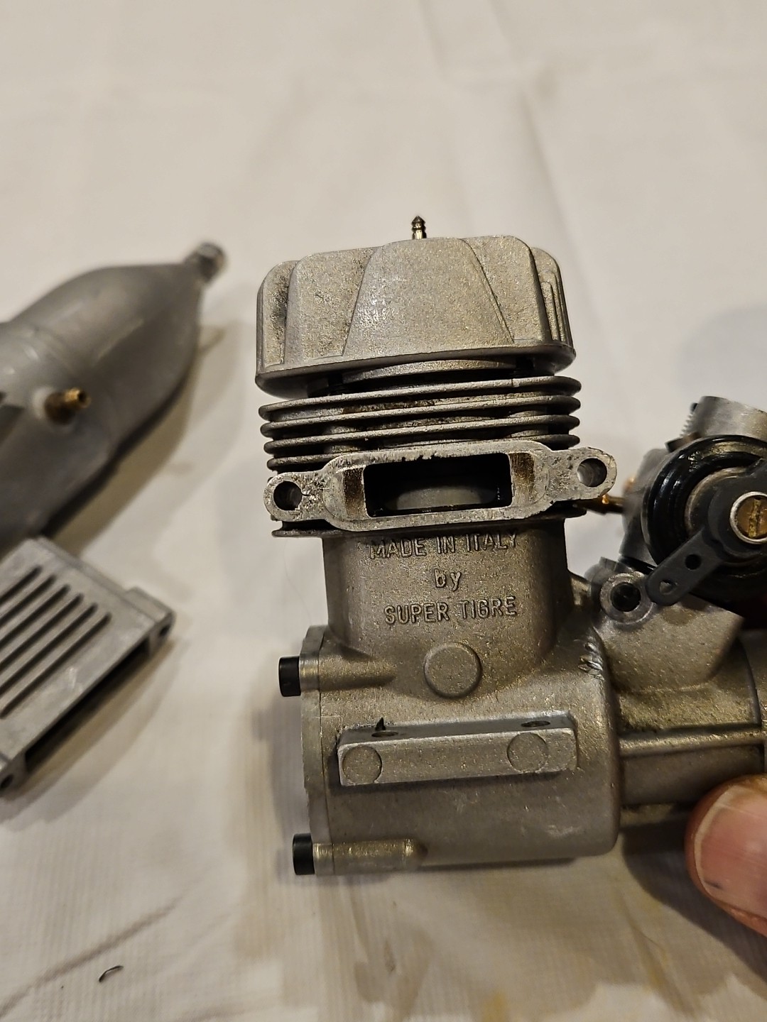 Supertigre 45R/c Model Airplane Engine With Extra Parts