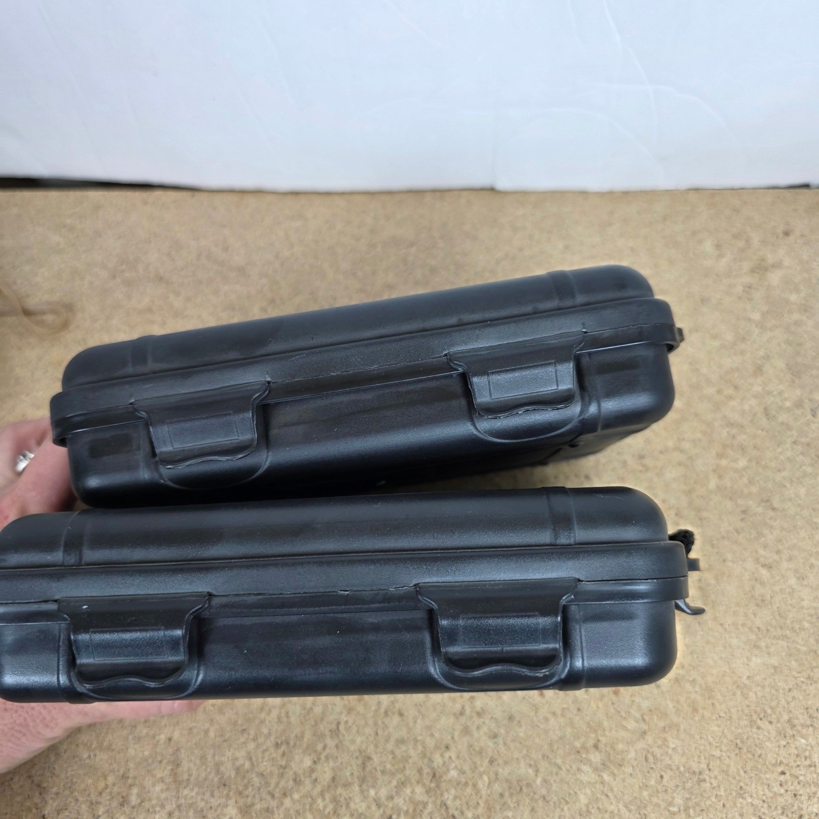Shadowhawk Tactical Flashlight Hard Cases with Battery Charger only camping
