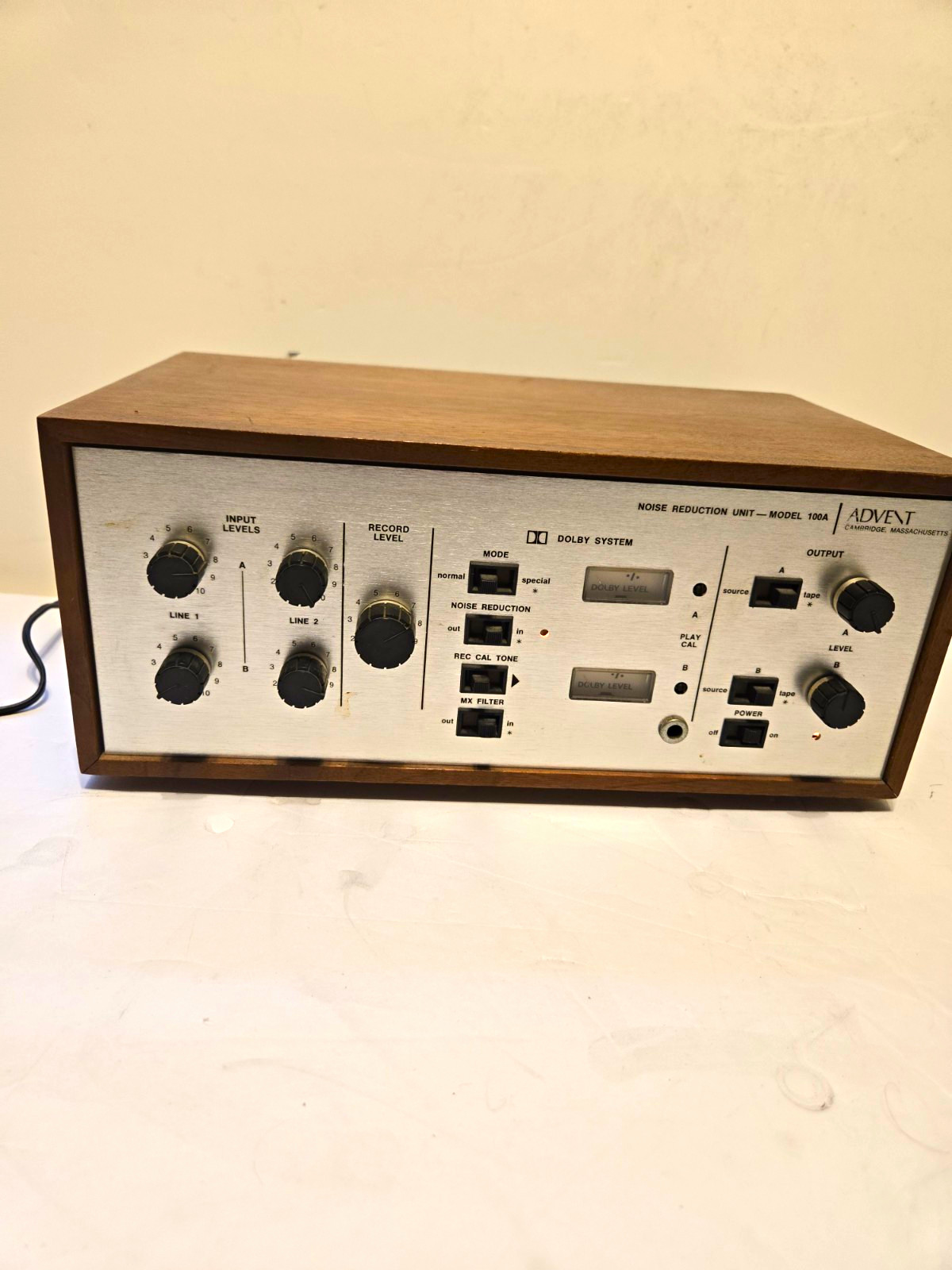 Advent Model 100A Dolby System Noise Reduction Unit MPN 100A