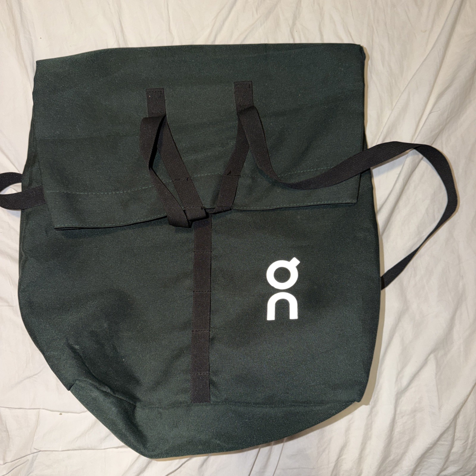 On Cloud Running Ambassador Backpack Gym Workout Bag Tote Forest Green