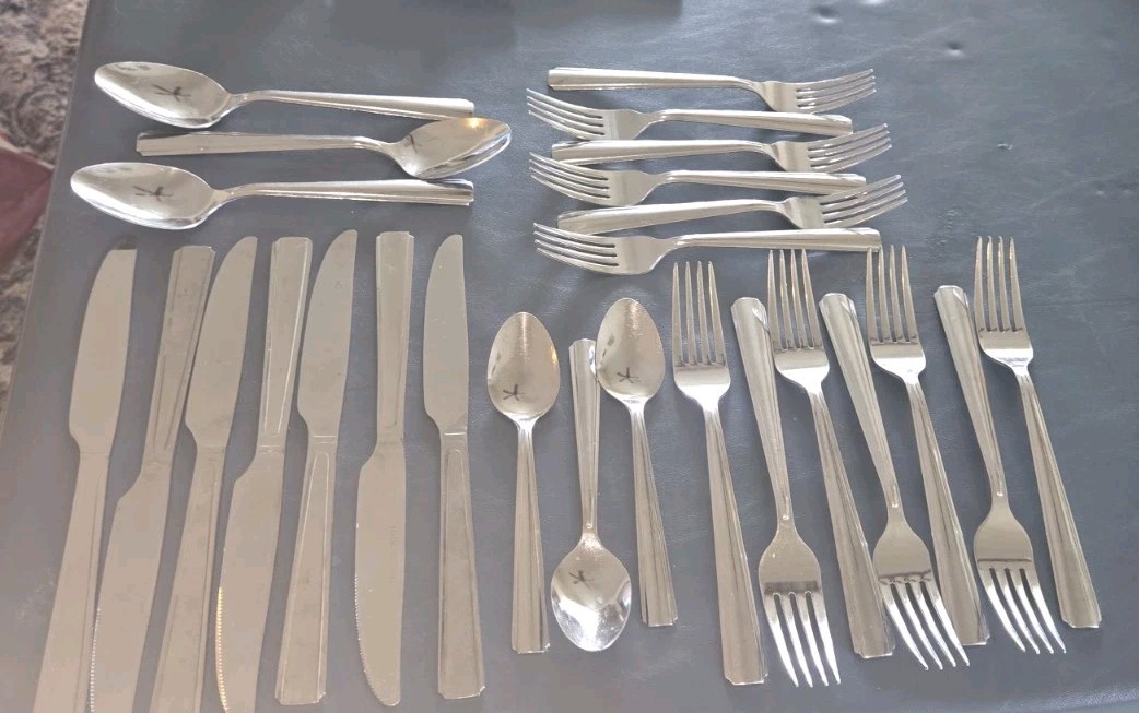 Lot Of 26 Stainless Steel Flatware Set Nice Solid Unmarked