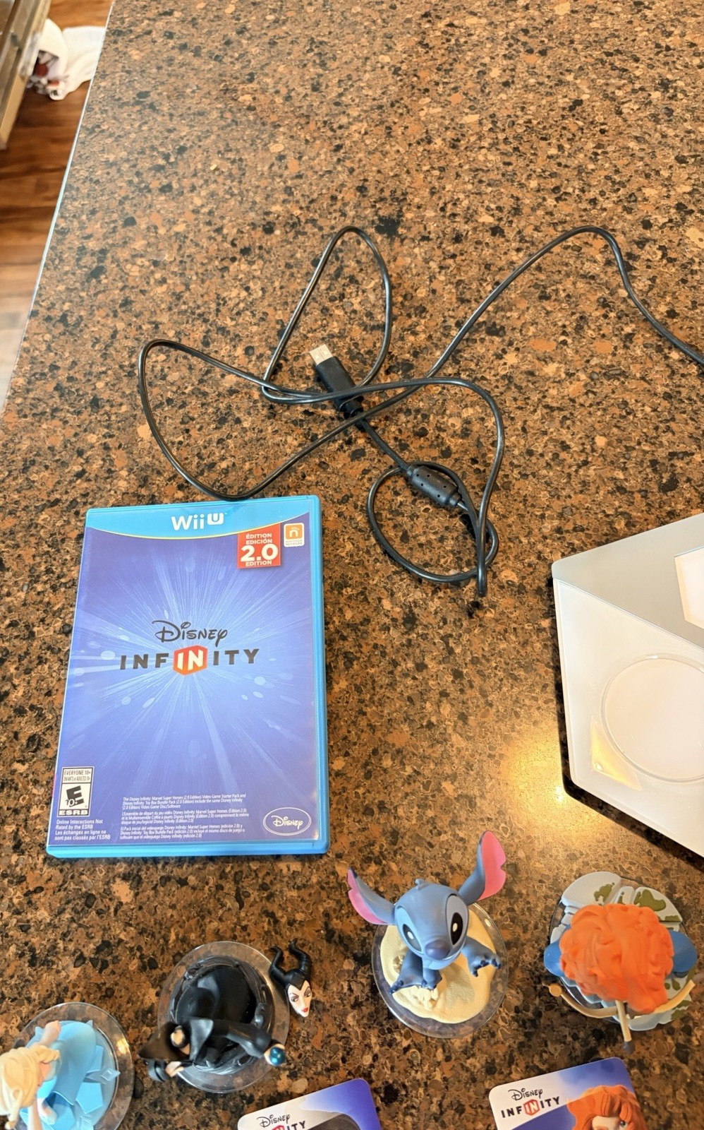 Wii U Disney Infinity 2.0 Bundle Game, Base, Characters
