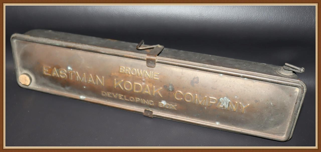 c1910 EASTMAN KODAK BRASS DEVELOPING BOX - TANK - MADE IN THE U.S.A. - BROWNIE