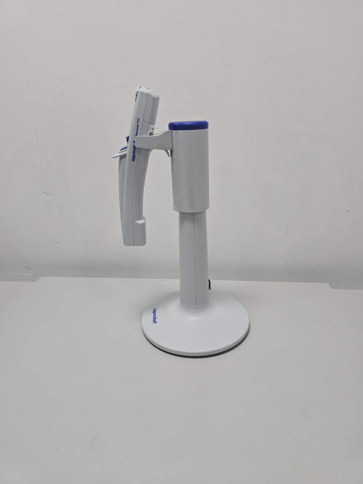 Used Eppendorf Repeater E3 Digital Pipettor w/ Stand