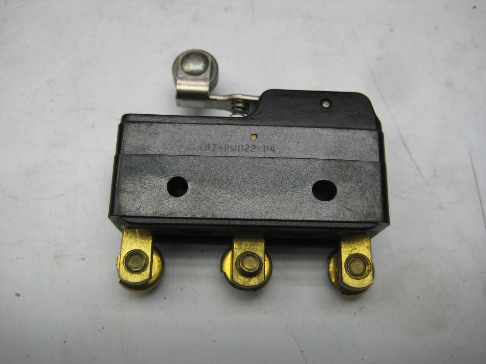 MICROSWITCH BZ-RW822-P4 LIMIT SWITCH LIMIT SWITCH NSNP