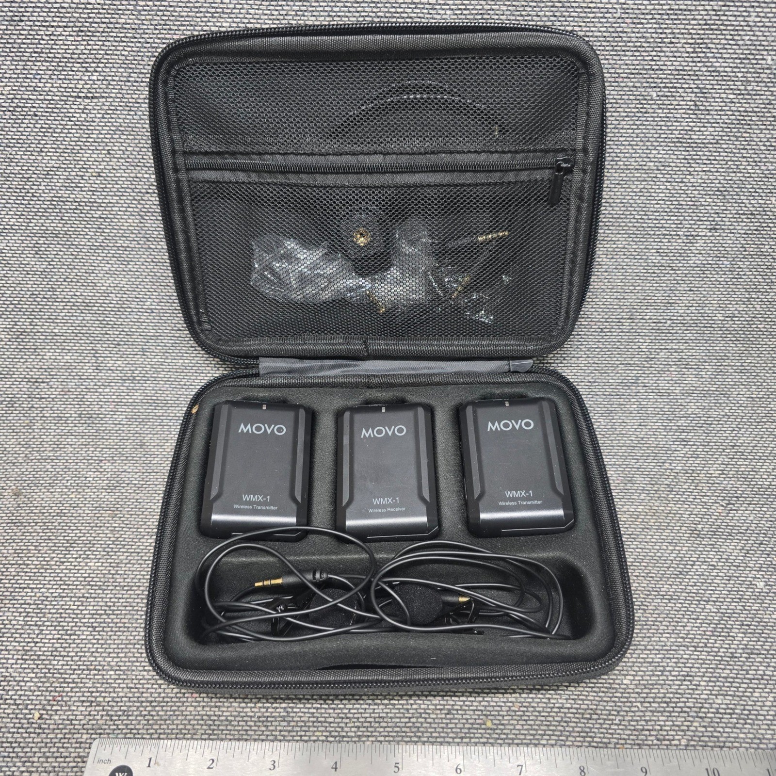 Movo WMX-1 Wireless Microphone System Lavalier Duo Kit Black Excellent WMX-1-DUO
