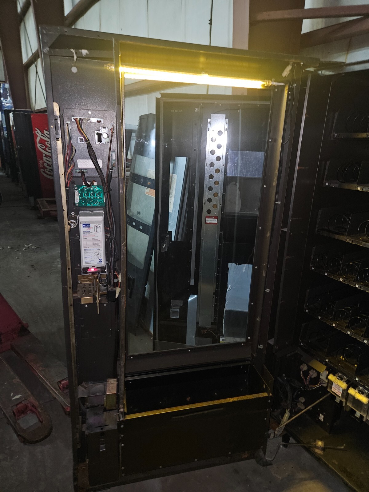 3x Rowe 4900 5900 JR Junior Snack Vending Machine Vending Machines, Powers Up