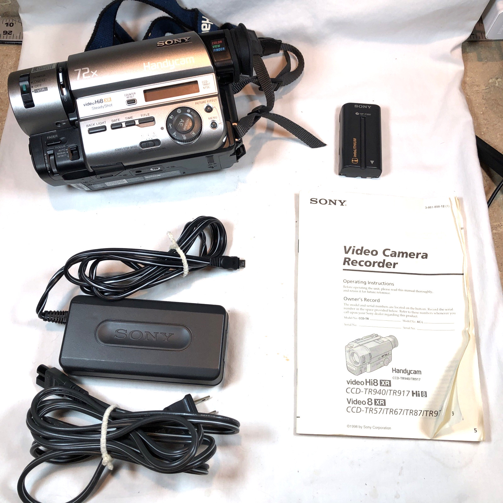 Sony CCD-TR917 Camcorder Camera for repairs. Turns on has power adapter
