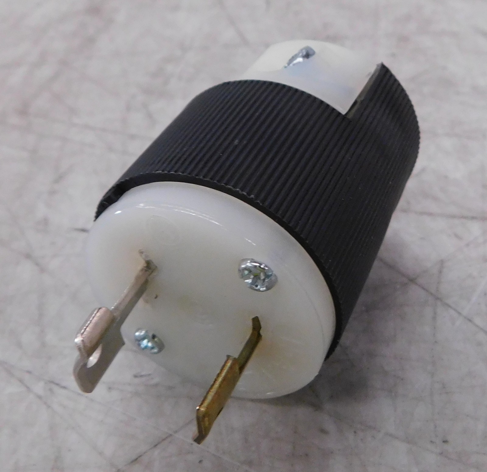 Hubbell HBL7545C Plugs