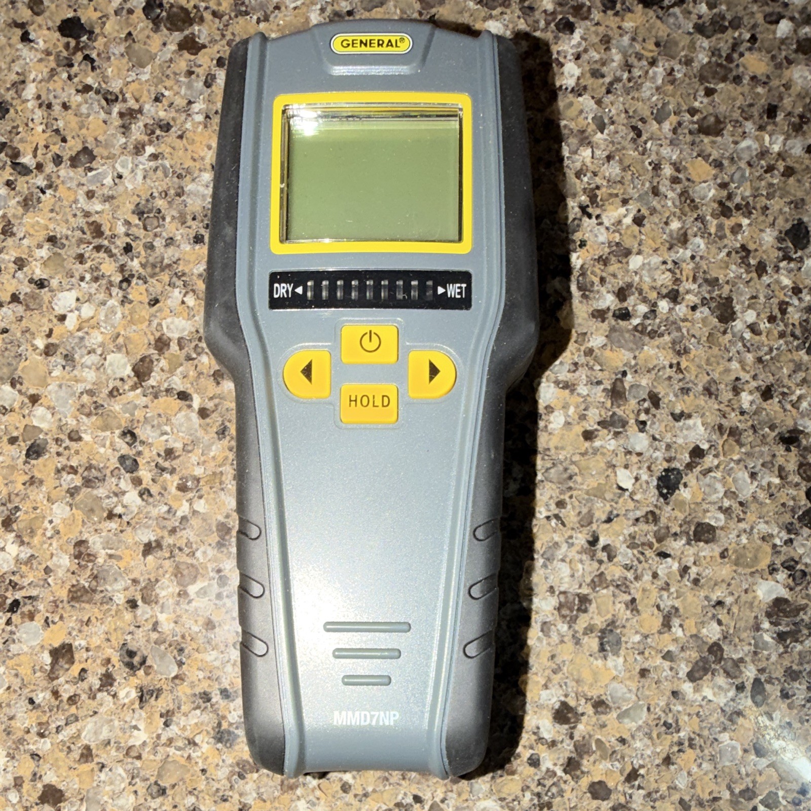 General MMD7NP Moisture Meter Digital Display Hold Button Electric Handheld