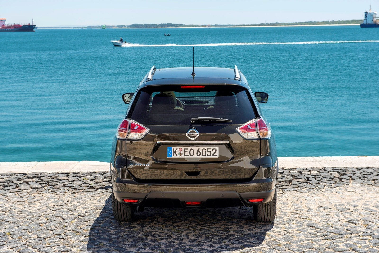 Cars 2014 nissan x Desk Mat Stitched