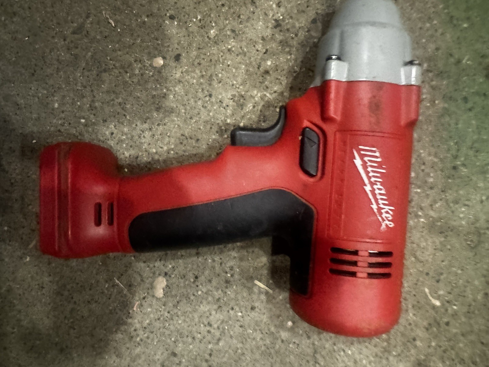 milwaukee tools 14.4v Driver Drill,flashlight, Impact Driver And Bag Untested