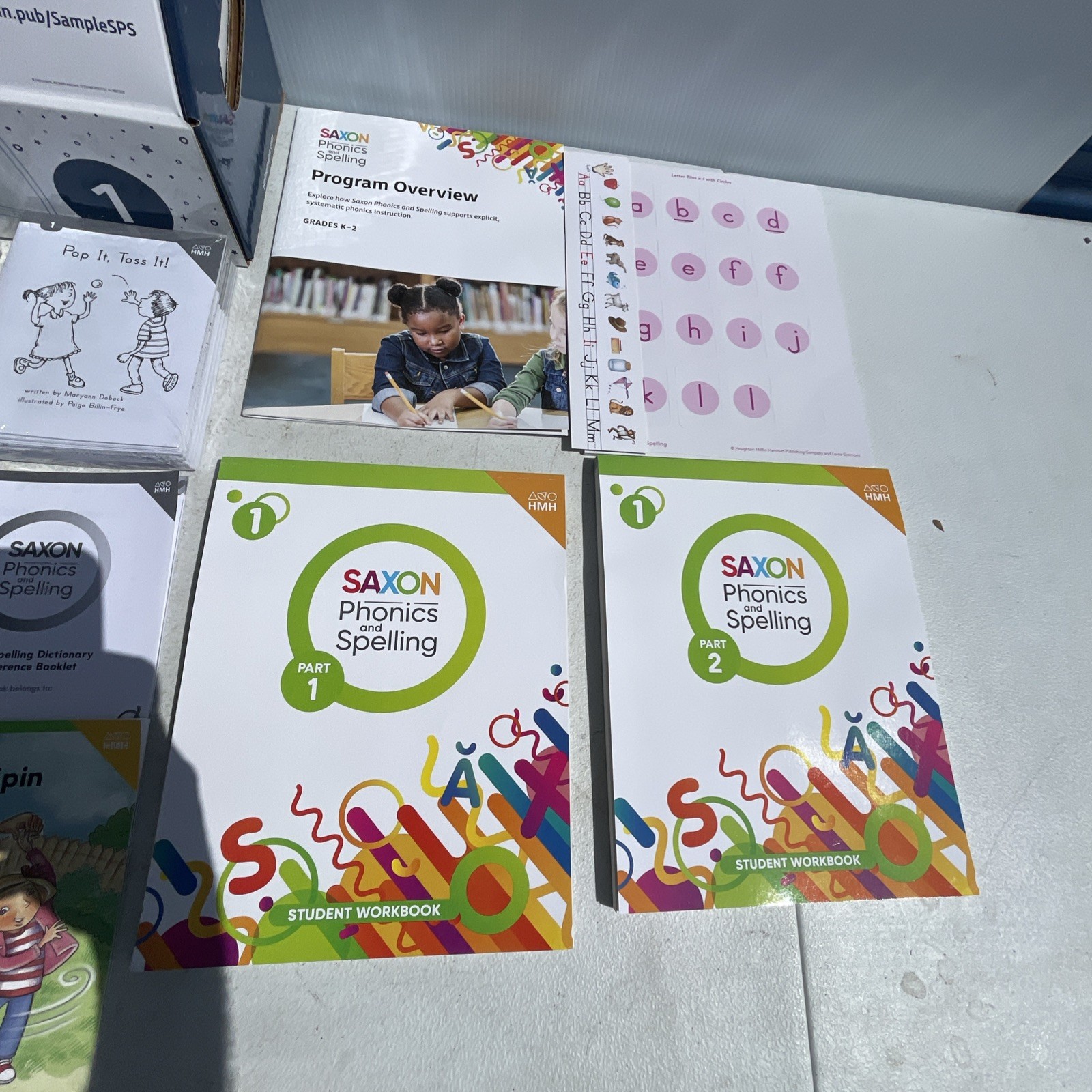 Saxon Phonics & Spelling Display Pack- Grade 1. Teachers Binder And Supporting