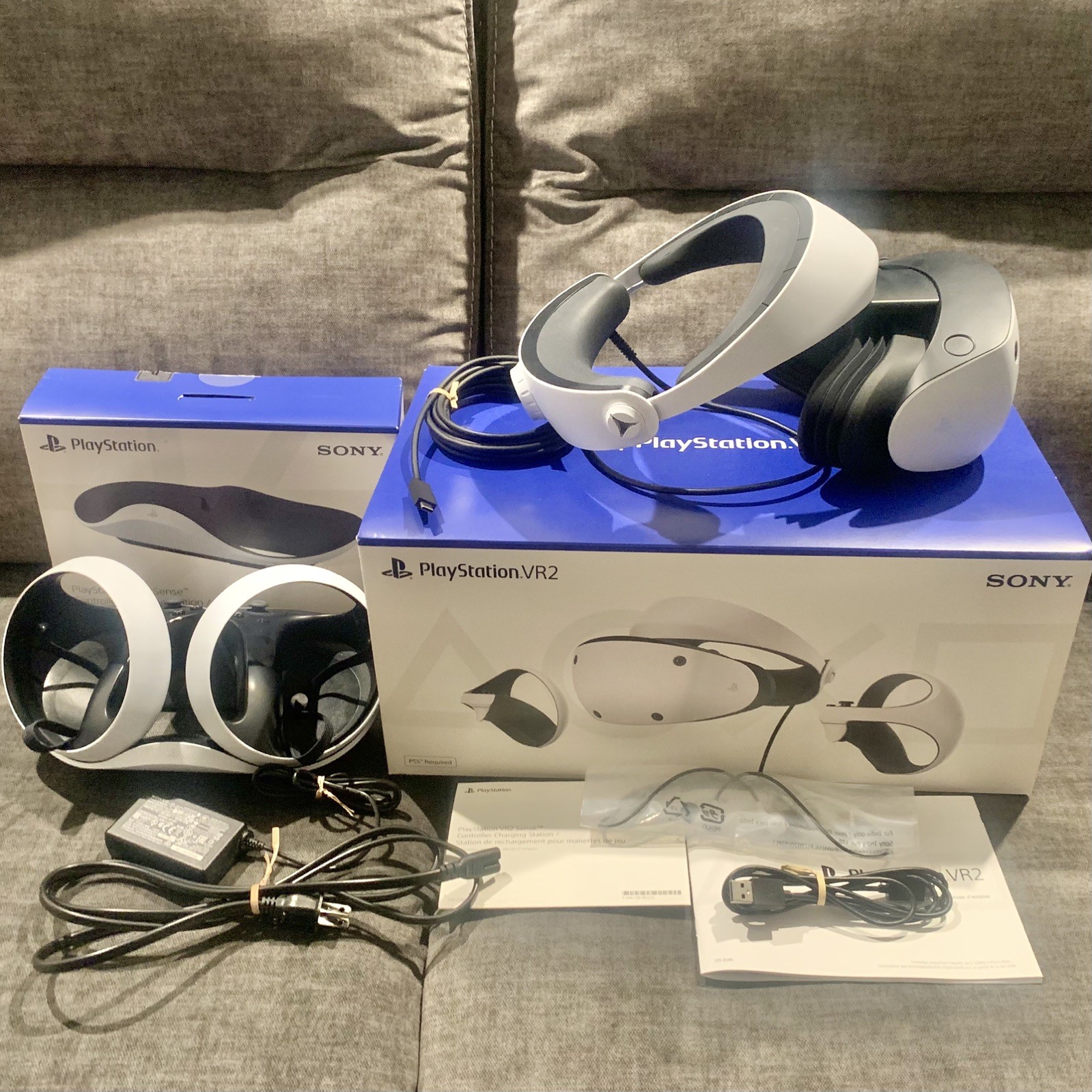 Sony PlayStation 5 PSVR2 Bundle w/ Official Charging Dock, Great Condition