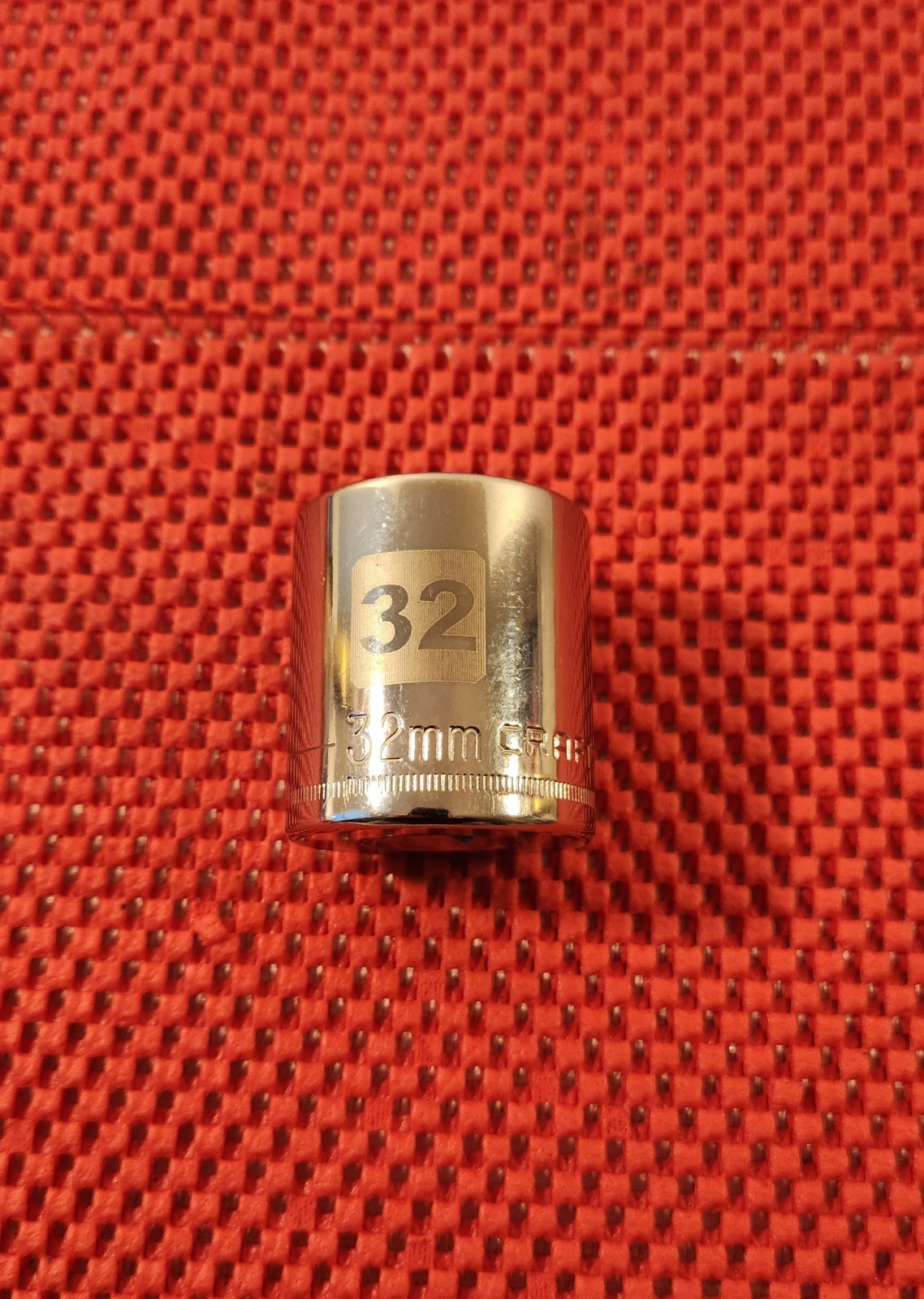 CRAFTSMAN 1/2" DRIVE 32mm SOCKET, 12 POINTS, S-AC 45927, EASY READ, EXCELLENT