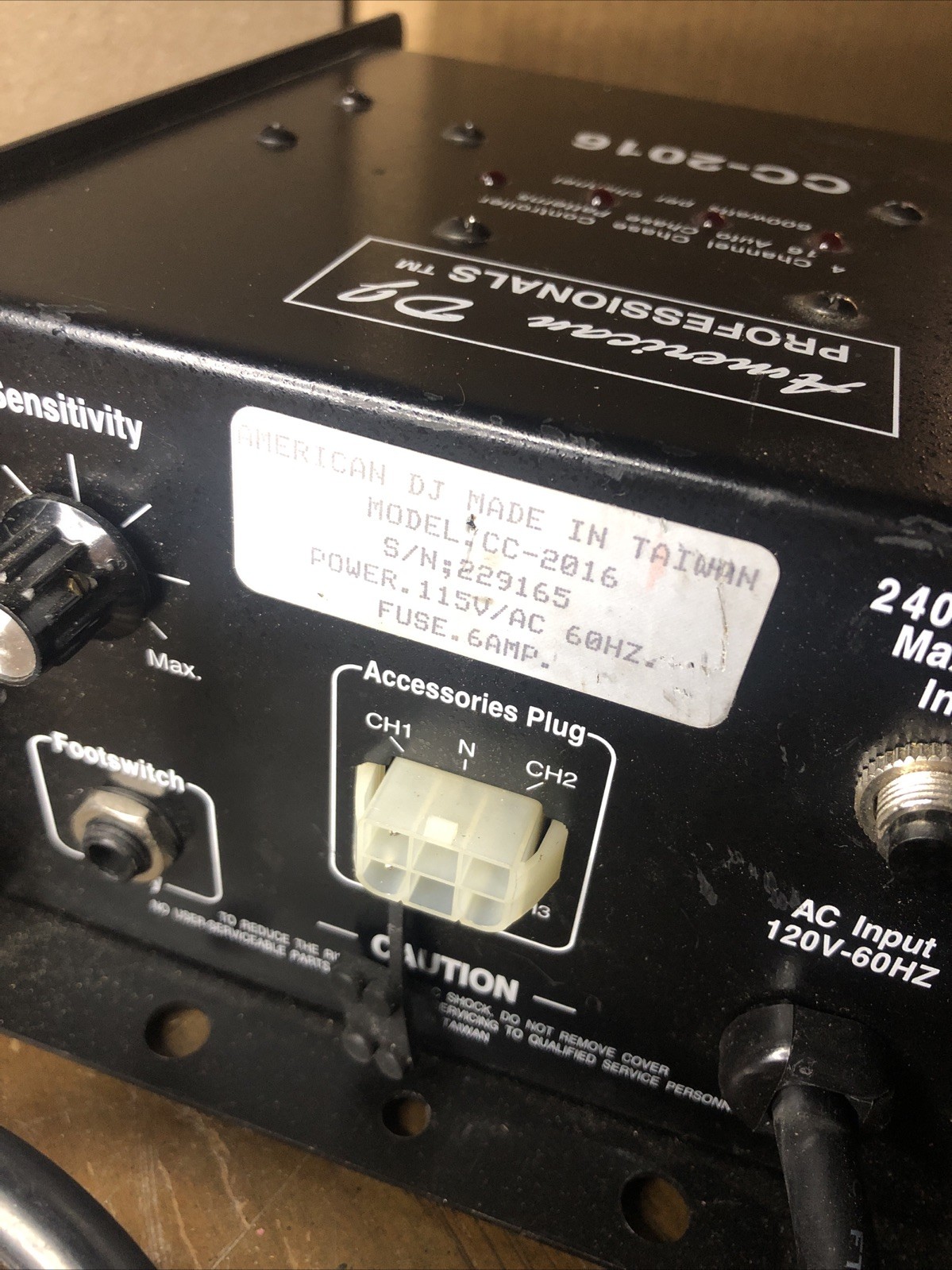 AMERICAN DJ PROFESSIONALS CC-2016 CHASE CONTROLLER 600 WATTS BY CHANNEL