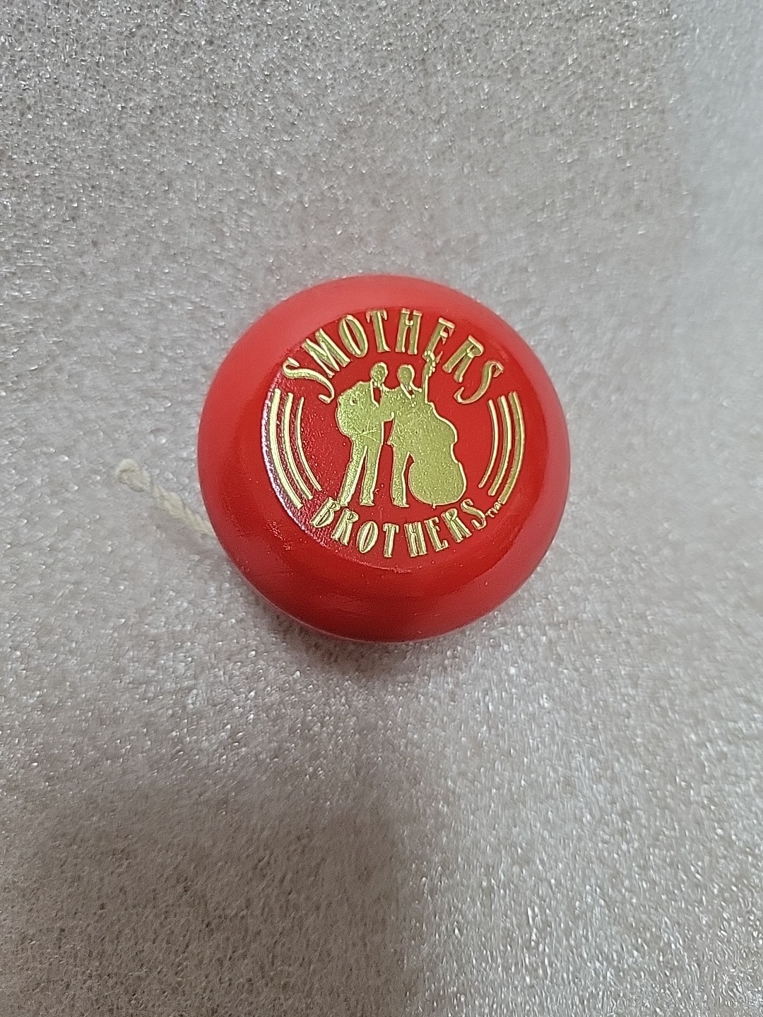 Wooden Yoyo Smothers Brothers Man Red Wood Knap Video Vintage Toy