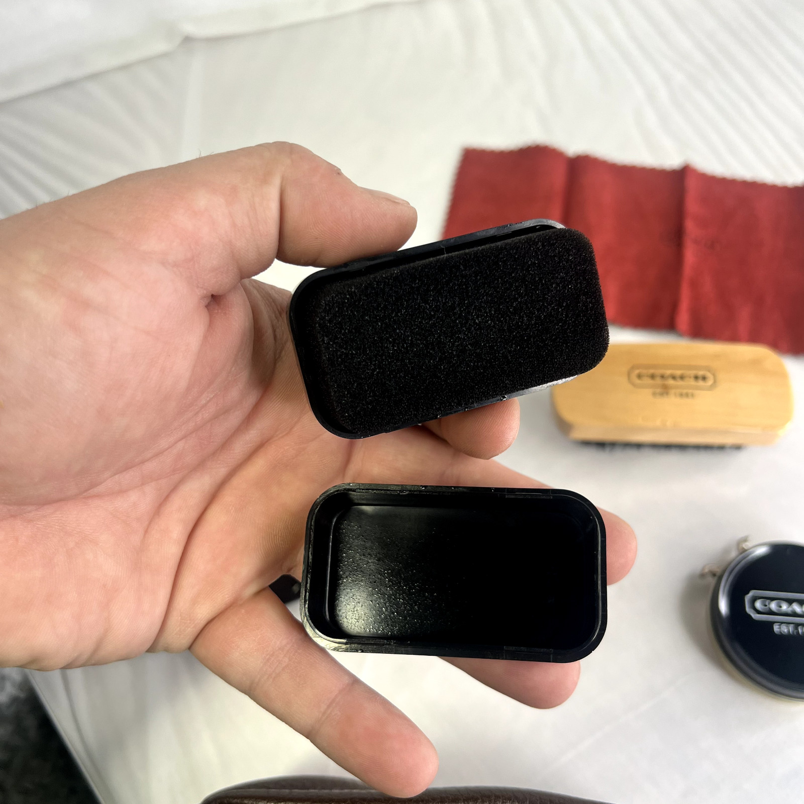 COACH Mens Brown Shoe Shine Kit 6 Pieces