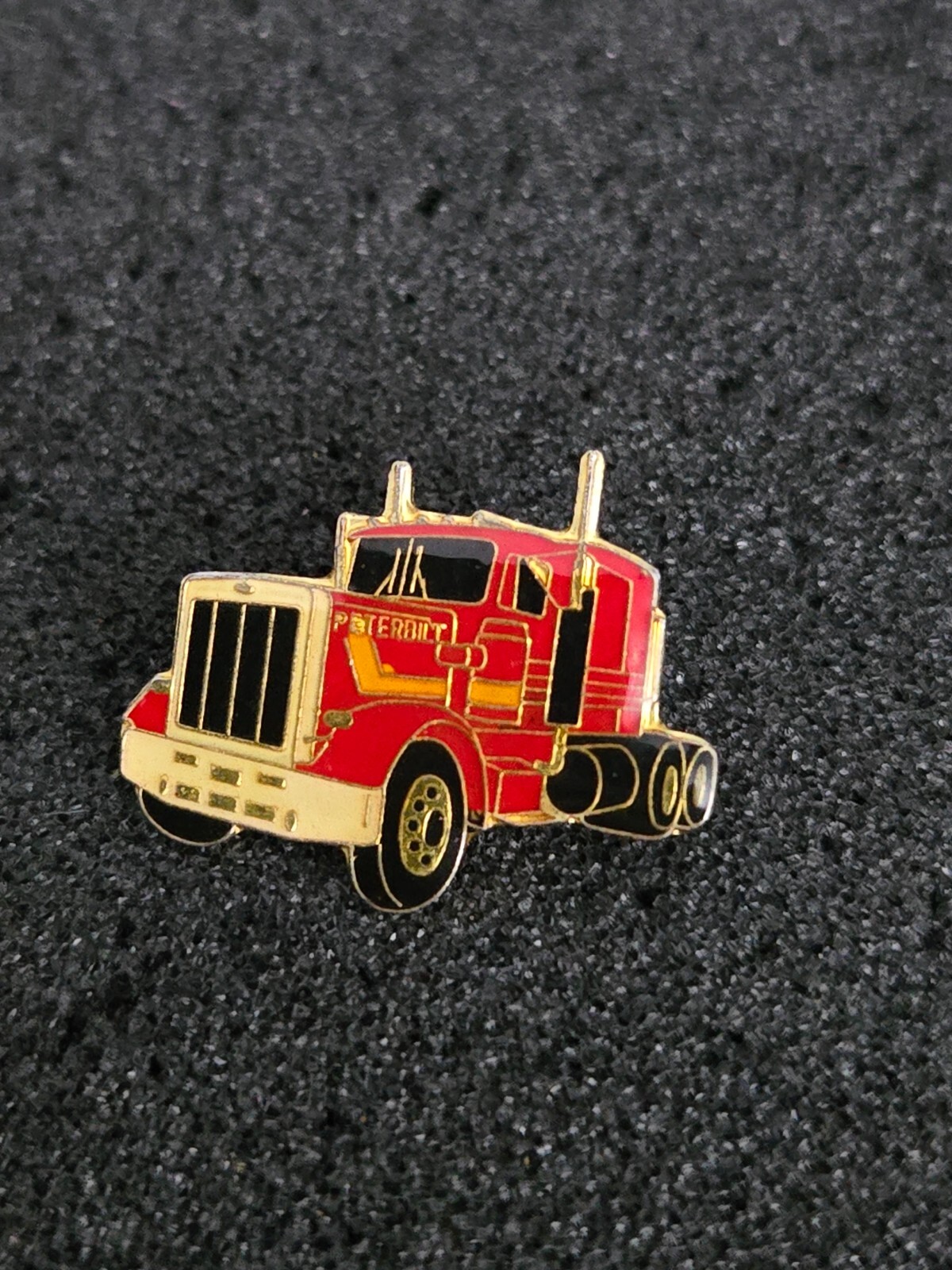American Truck ➔ Car / Vehicle ➔ Pin / Pins *From Collection* 19099