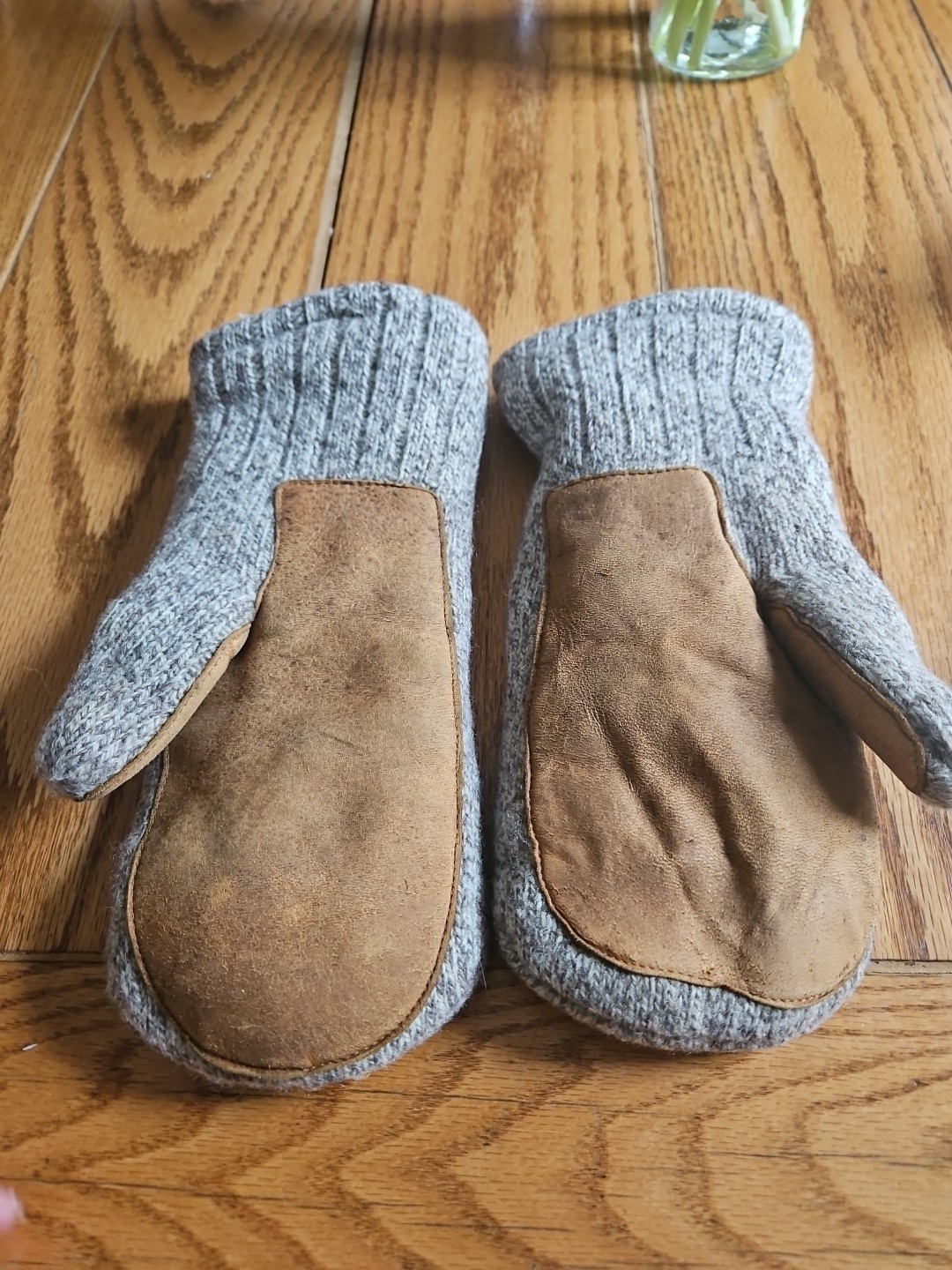 American Eagle Deerskin Mittens Large